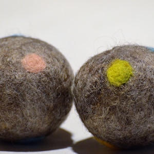 Aunt Dot&#39;s Dryer Balls, 100% Farm Grown Wool, Package of 2