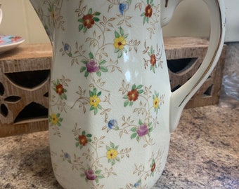 Vintage Hollywood Made in Japan Porcelain Tea Pot