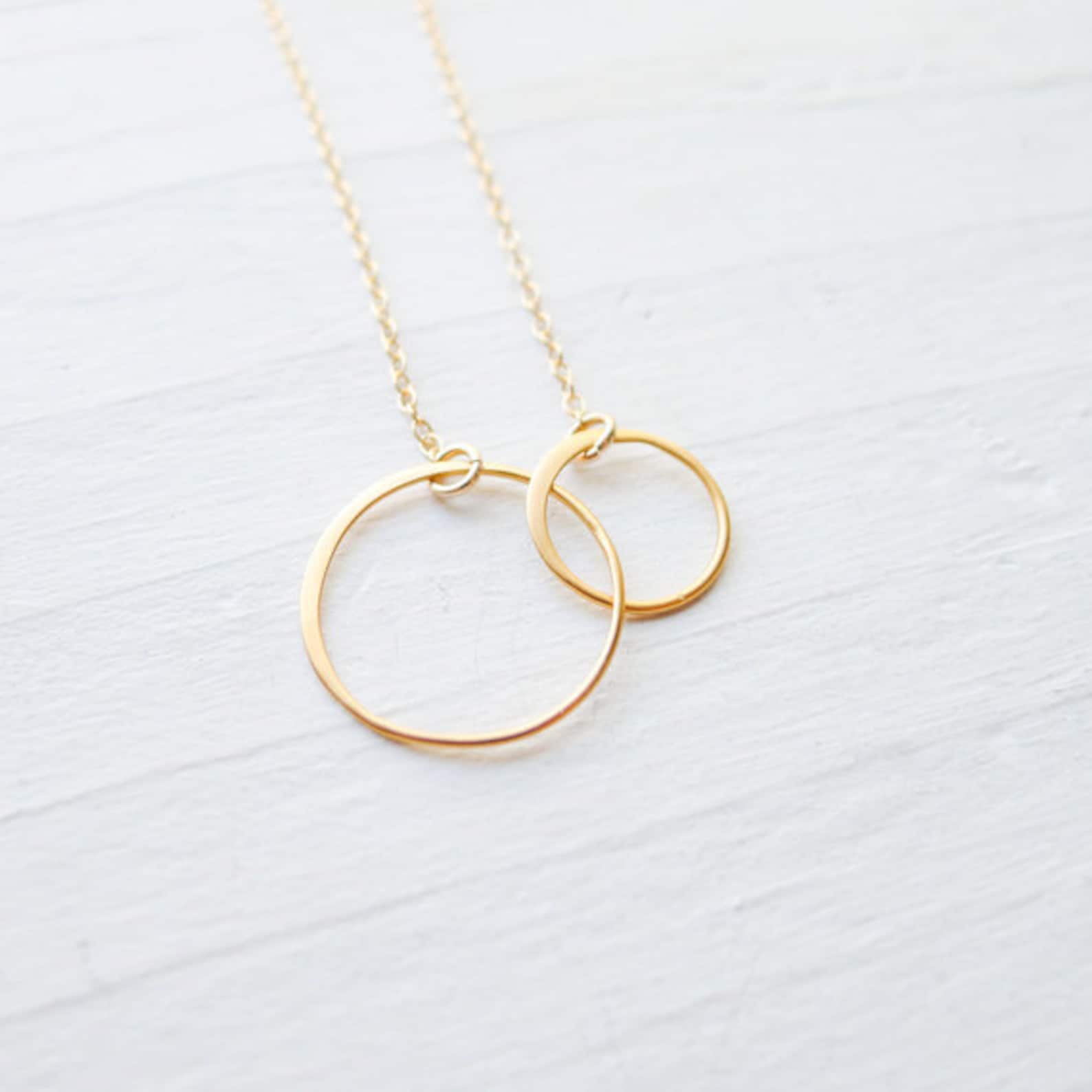 Interlocking Circle Necklace Gold Circle Pendants Linked Etsy
