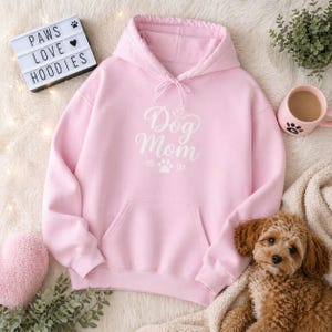 Sudadera con capucha Cozy Dog Mom, letras cursivas, corazones, huellas de patas, jersey de felpa