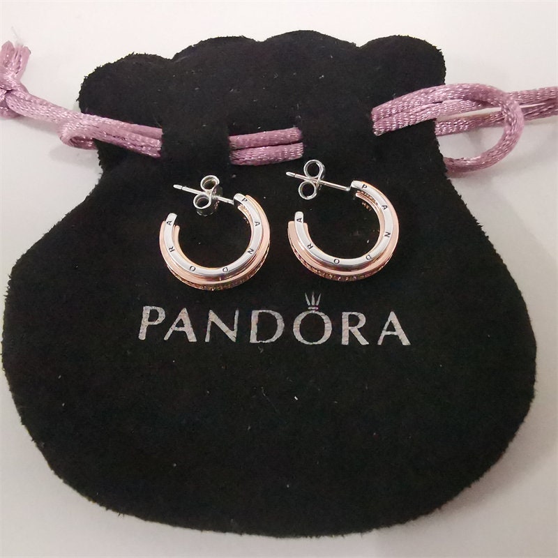 ピアス Numbering Double Line Pave Hoop Earrings #3126 5BNY045 KE3022_CLGO_MODEL_HR.jpg?v=