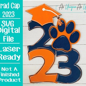 Laser SVG Cut File, Deurhanger 2023 met Graduation Cap met Paw, Klasse van 2023, Graduation Decor, Digitale Download, GF Laser Ready File