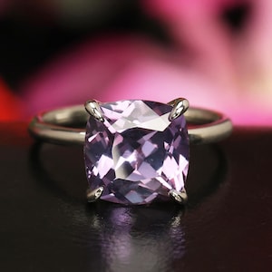 5.3ct Alexandrite Ring, Simple Cushion Alexandrite Ring, 14k solid gold, Engagement Ring, Unique Ring for Anniversary Gift, Vintage Ring