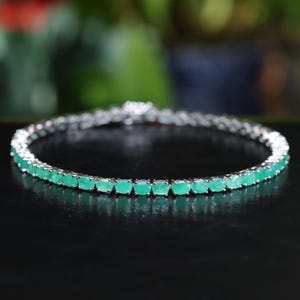 Women Emerald bracelet 18K White Gold Plated, Emerald Tennis Bracelet for Women, Gift For Her, Oval Emerald Tennis Bracelet