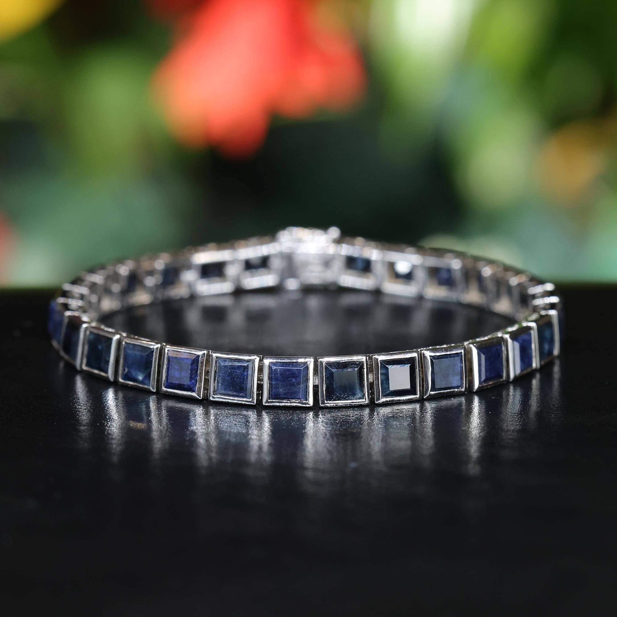 Bracciale tennis in oro bianco con zaffiri e diamanti - De Simone Gioielli
