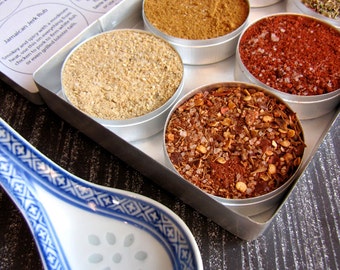 gourmet BBQ rubs kit for chicken and pork - gift set of 6 - a great gift set for him