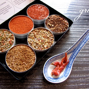 gourmet BBQ rubs kit for red meat and burgers the perfect gift for him 6 containers in a gift box image 1