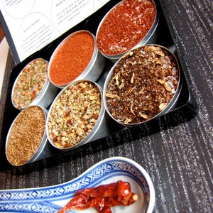gourmet BBQ rubs kit for red meat and burgers the perfect gift for him 6 containers in a gift box image 5