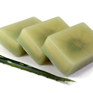 Green Tea & Aloe Soap, Homemade Aloe Soap, Glycerin Soap Bar image 4