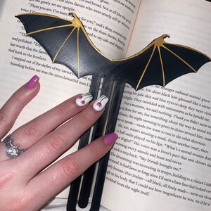 Wing bookmark