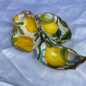 Oyster Shell Jewelry Dish/Decorative Oyster Shell
