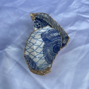 Oyster Shell Jewelry Dish/Decorative Oyster Shell