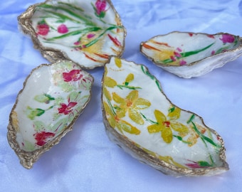 Oyster Shell Jewelry Dish/Decorative Oyster Shell