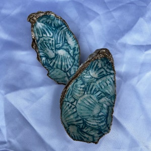 Oyster Shell Jewelry Dish/Decorative Oyster Shell