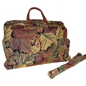 Maple Leaf Tapestry Carpet Bag