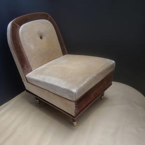 Vintage 1940s Italian Art Deco Slipper Lounge Chair Brown and Light Beige Velvet and Oak in perfect condition