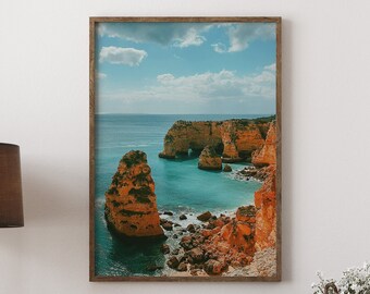 Pôster de paisagem marinha do Algarve, Portugal: Fotografia de falésias costeiras