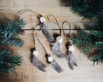 Boho Natural Feather Ornaments, Set of 5, Simple Holiday Decor, Hexagon Wooden Bead and Spotted Feather Rustic Farmhouse Gift Decorations