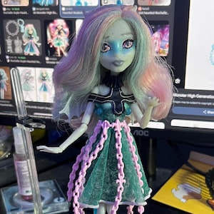 Verwunschene Rochelle Goyle Monster High 2015 Puppe