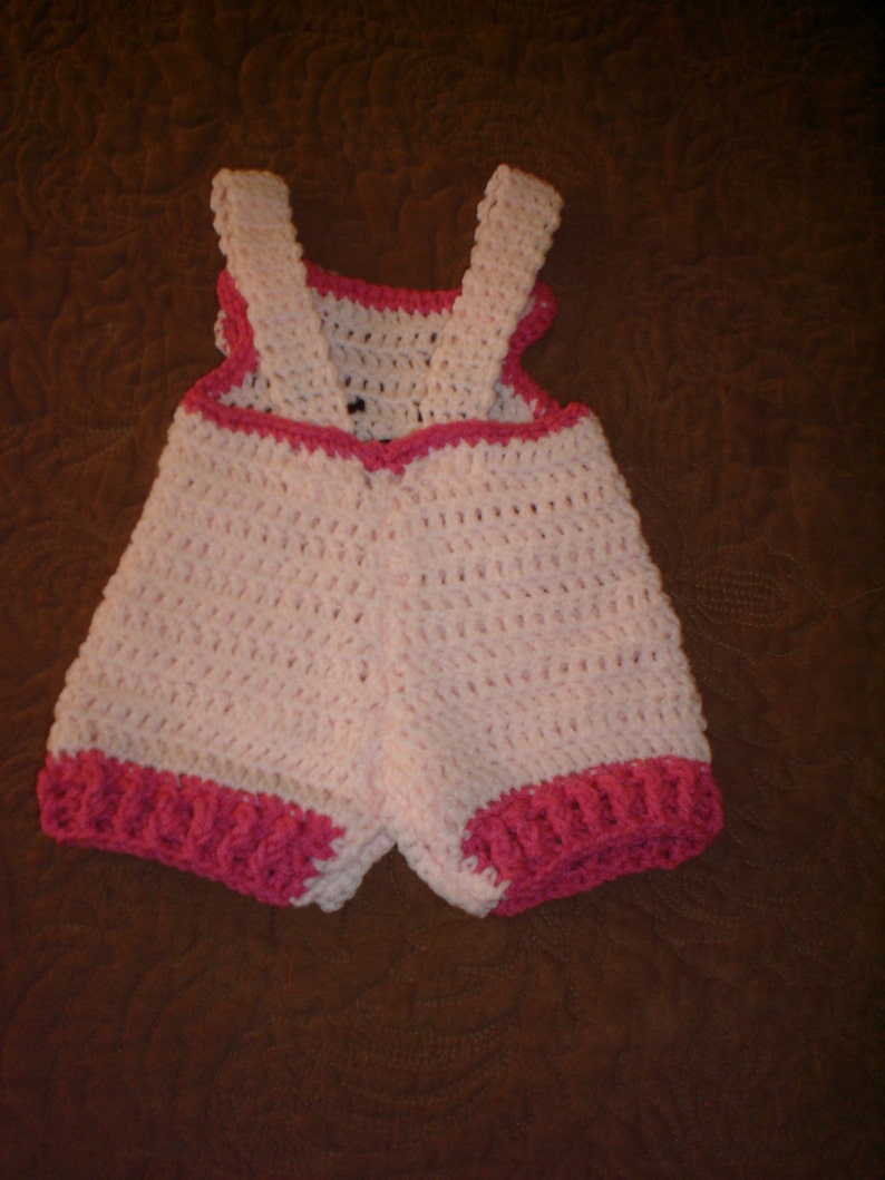SALE ITEM Girls 0-3months kitty cat romper /& sock set.