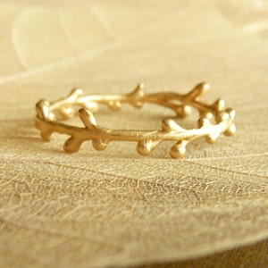 Petite Wreath Band - 14K