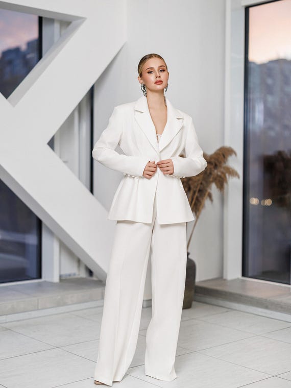 winter white suits and dresses Hot Sexy White Women Suits Dress Slim Fit Waist Lace Up with Feather Accessories
