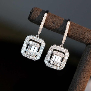 18K Gold Baguette Diamond Drop Earrings - Elegant Luxury Dangle Earrings for Women