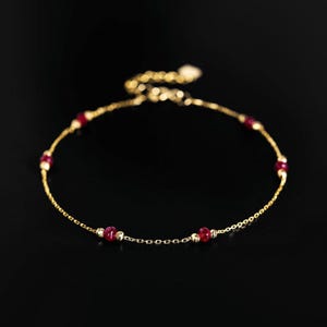 18K Gold Rubin Armband Natürliches Taubenblut Rubin Armband Sternen Perlen Armband Zierlicher Luxus Roter Edelstein Schmuck Geschenk für Sie