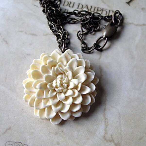 Creamy Whimsical Vintage Inspired Necklace