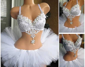 Abito da rave invernale nel paese delle meraviglie: reggiseno bianco argento e tutù in tulle