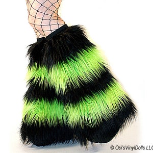 GoGo Dancer Fluffies Raver harige beenwarmers gestreept zwart limoengroen Cyber Fluffies