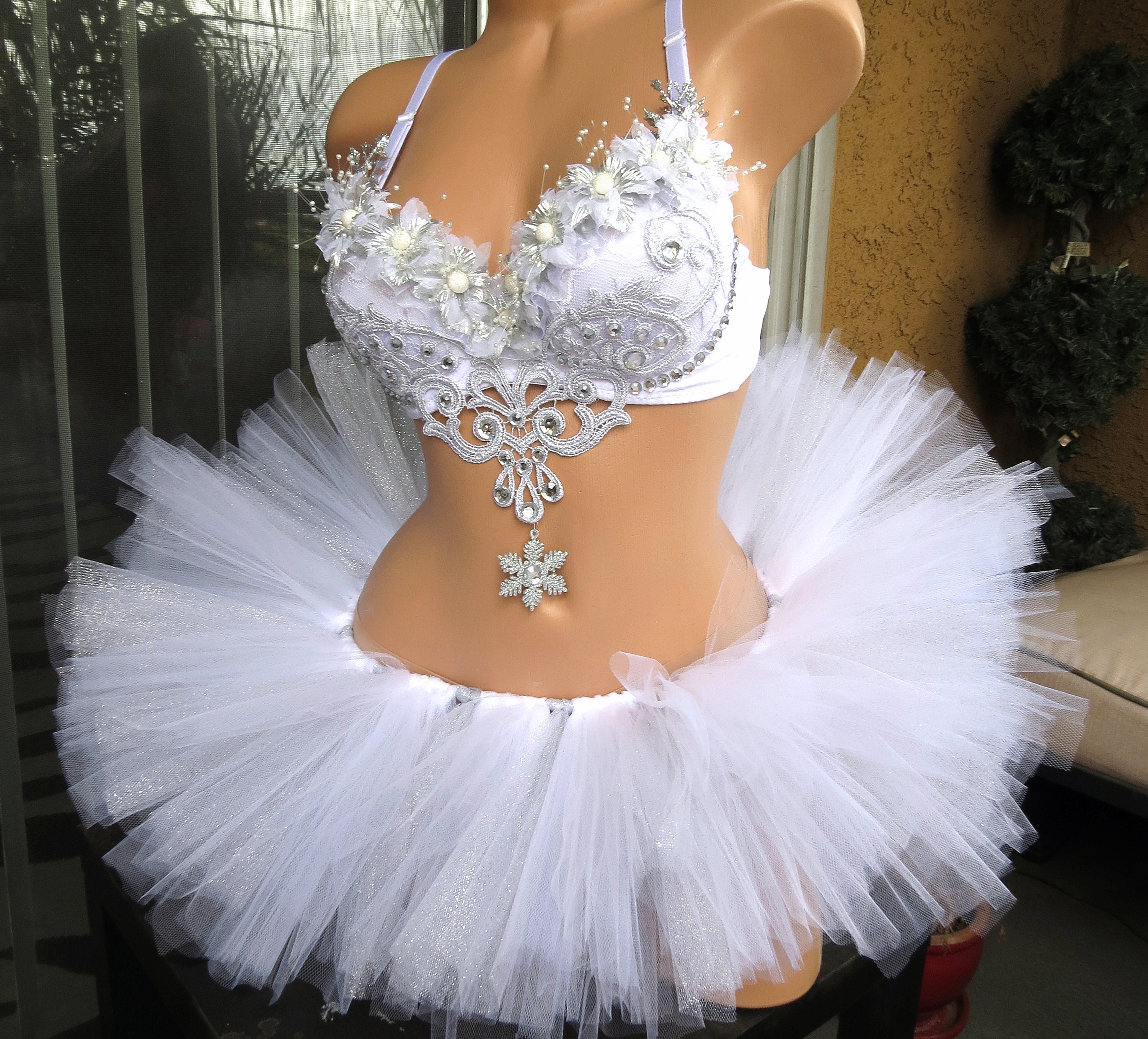 Winter Wonderland Rave Outfit, Bra and Tutu, Ice Queen, Snow Angel, EDC  Outfit, Festival Bride Outfit 