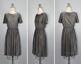 1970s dress / shimmer / metallic grey / FLINT pleated silver dress