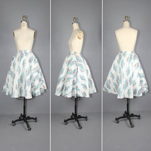 1950s skirt / circle skirt / novelty print / COASTAL VILLAGE vintage skirt