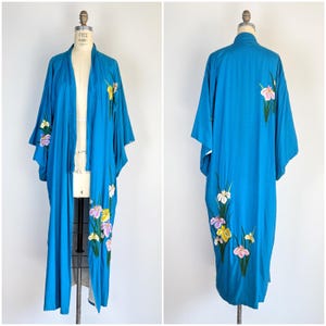 Vintage 1950s turquoise silk floral embroidered kimono Japanese robe