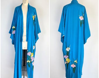Vintage 1950s turquoise silk floral embroidered kimono Japanese robe