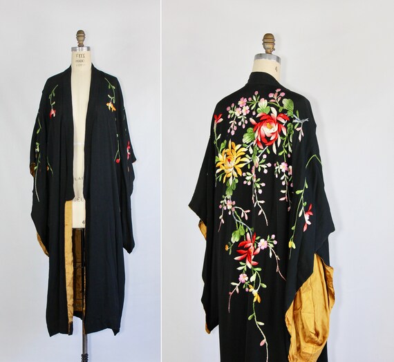 Marne | 1930s embroidered kimono | black silk robe