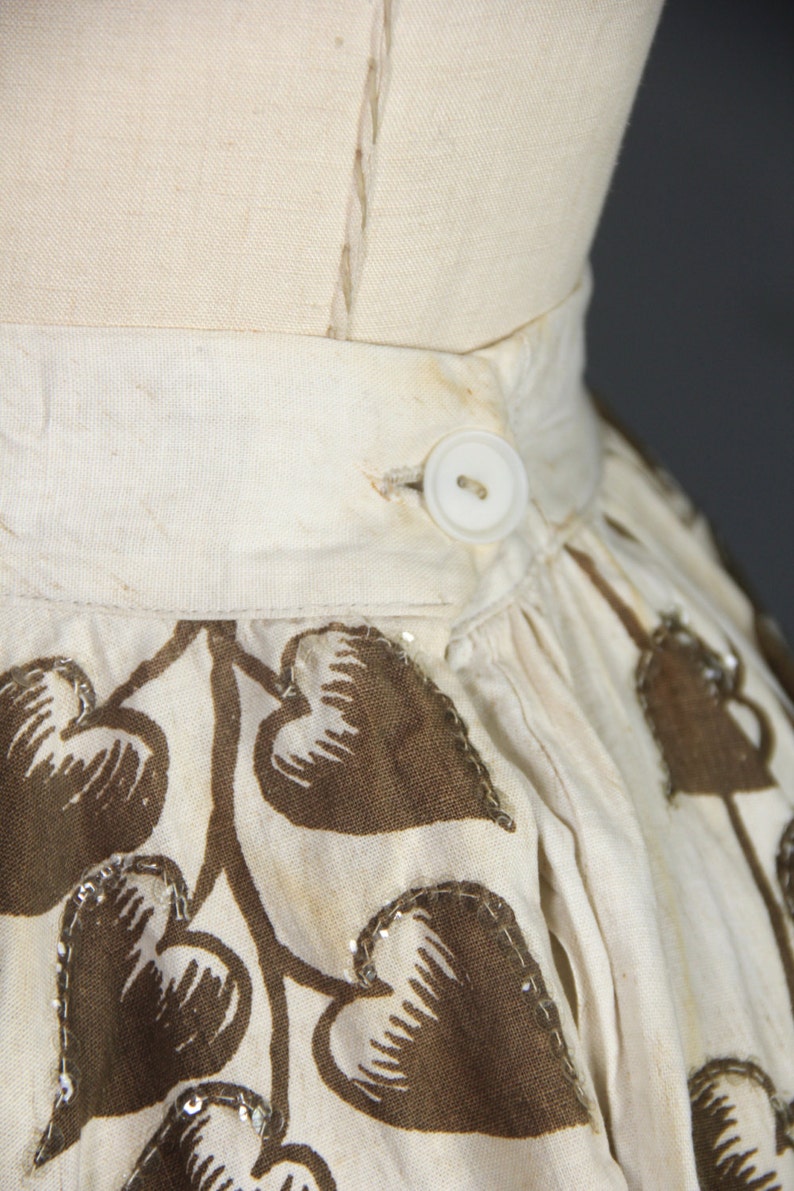 mexican skirt novelty GROWING HEARTS vintage 1950s skirt