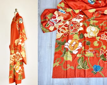 1950s silk kimono | embroidered | furisode | vintage floral robe | Japanese wedding kimono