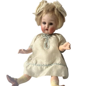 Antike Kämmer & Reinhardt Halbig Bisque Kopf Mignonette Puppe. 21cm - 8,27in