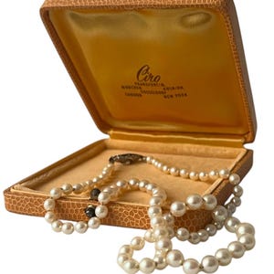 Vintage Ciro Jewelry Box – Leather with Crown Logo, Cream Satin Interior – Ideal for Necklace, Earrings, Brooch, or Women’s Watch