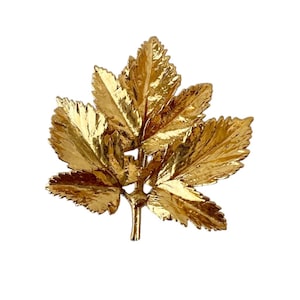 Vintage Gold-Plated Leaf Brooch – Elegant Botanical Pin