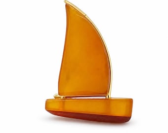 Vintage Baltic Amber Sailboat Brooch, Gold Plated. USSR, 1960s.