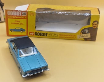CORGI TOY 479 COMMER Van With Samuelson Film Service's Camera and