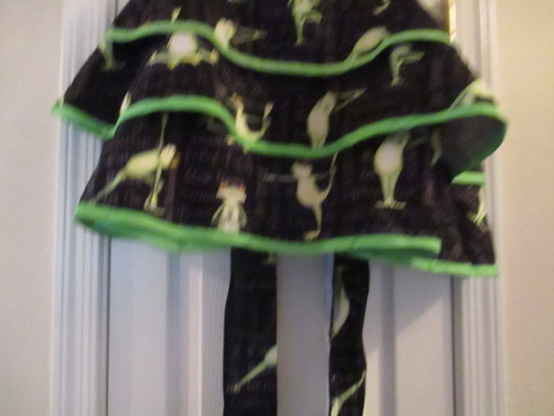 kitchen kitchen and dining frogs doing yoga hostess gift idea retro inspired baking black Apron cooking half apron