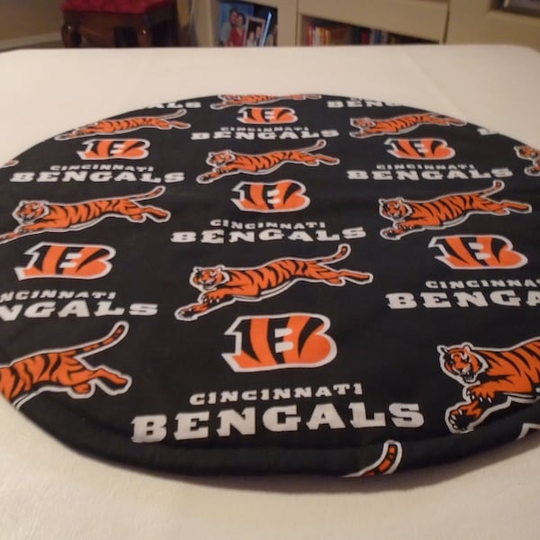 Steering wheel cover, Cincinnati Bengals, black, orange, football, pro ball,  fabric cover, auto accessory, pickup, car, truck, van