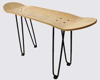 Skateboard Bank - Cooles Skateboard Möbelstück für dein Zuhause, nutzbar als Skateboard Hocker, Tisch oder Bank - Geschenk für Skater
