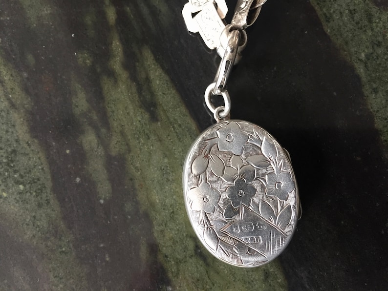 Silver Horseshoe Locket and Book Chain Necklace Adie /& Lovekin 1916