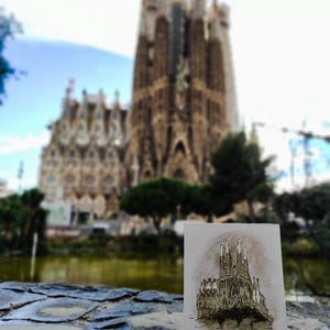 Stampa artistica di Barcellona - Disegno della Sagrada Familia - Arte di viaggio spagnola - Schizzo architettonico - Cartolina fatta a mano - Arte della città europea - Disegno della cattedrale