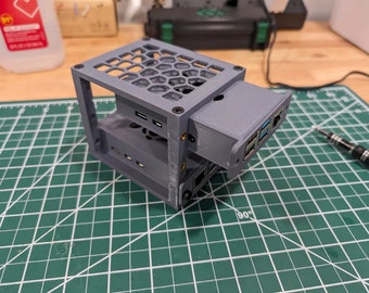 Raspberry Pi 3  4  5 Mini Server Rack Case